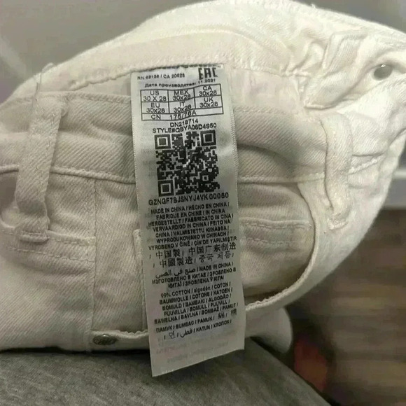 Guess white mom jeans - Picture 7 of 9